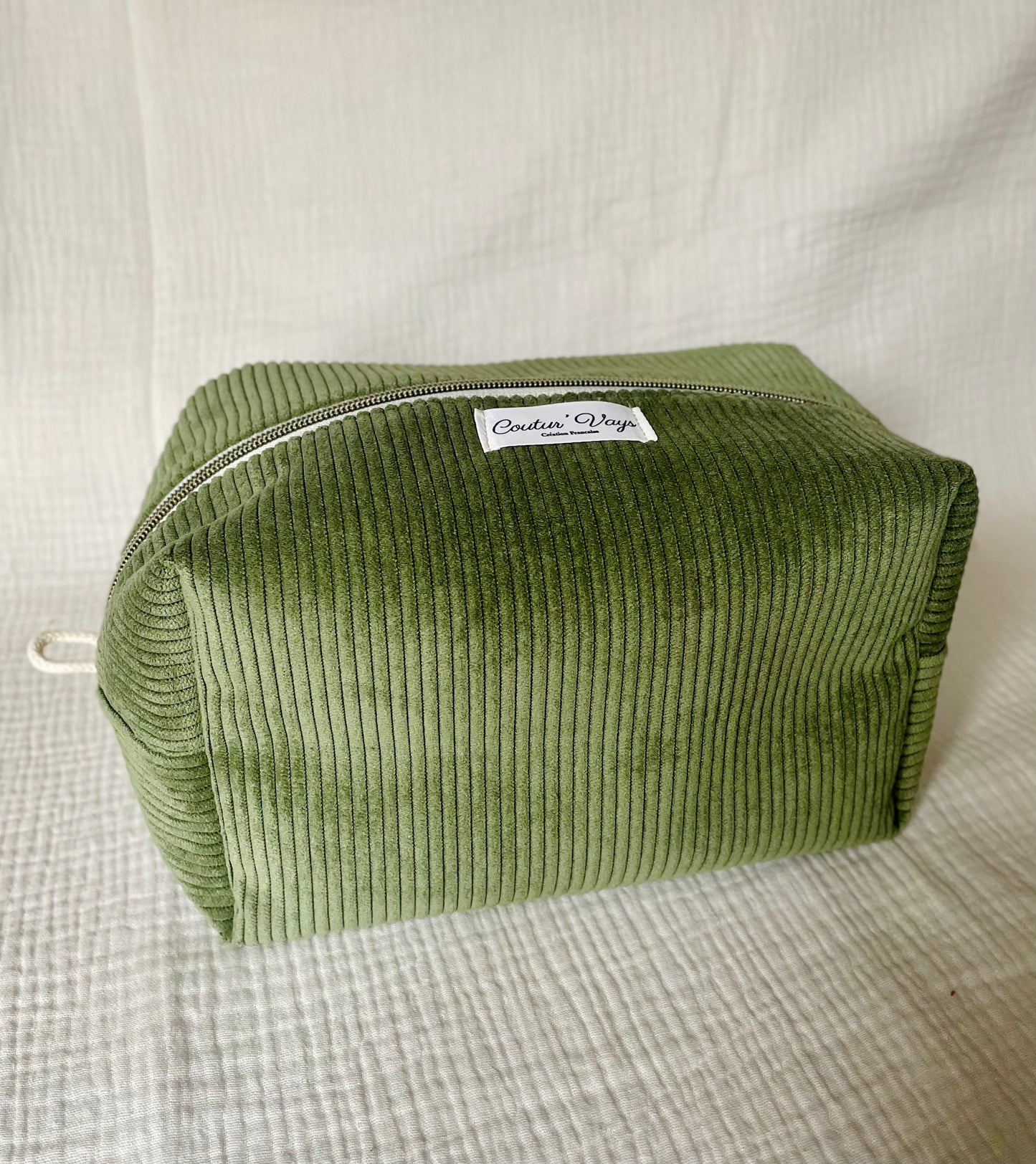Trousse de Toilette - Kaki motif Fleuri.